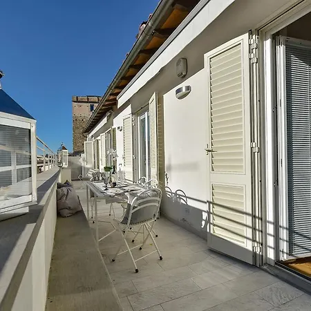 Apartment - Ponte Vecchio Guelfo